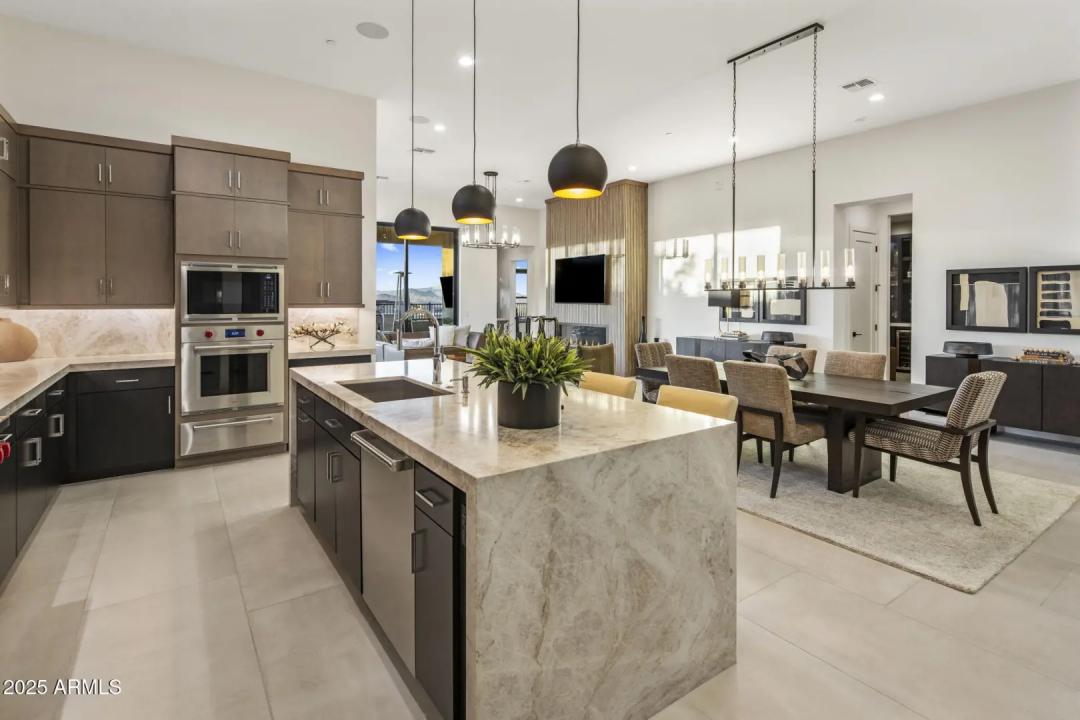 Real Estate Picture 16
