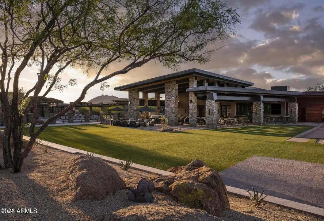 Real Estate Picture 58