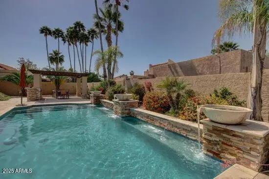 Real Estate Picture 3