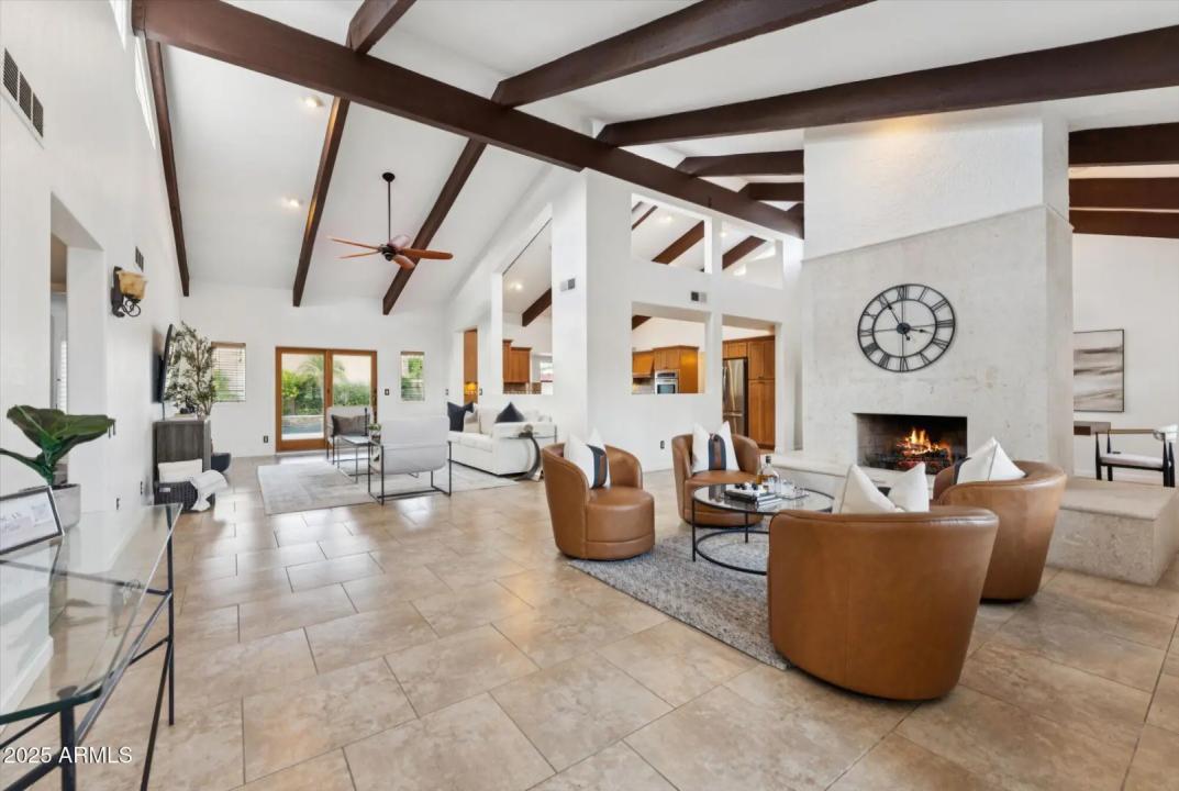 Real Estate Picture 3