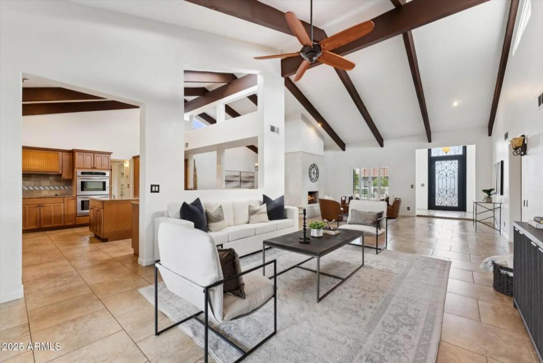 Real Estate Picture 6