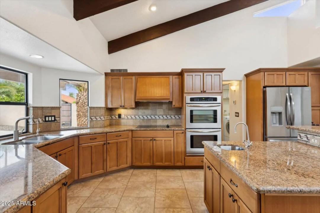 Real Estate Picture 10