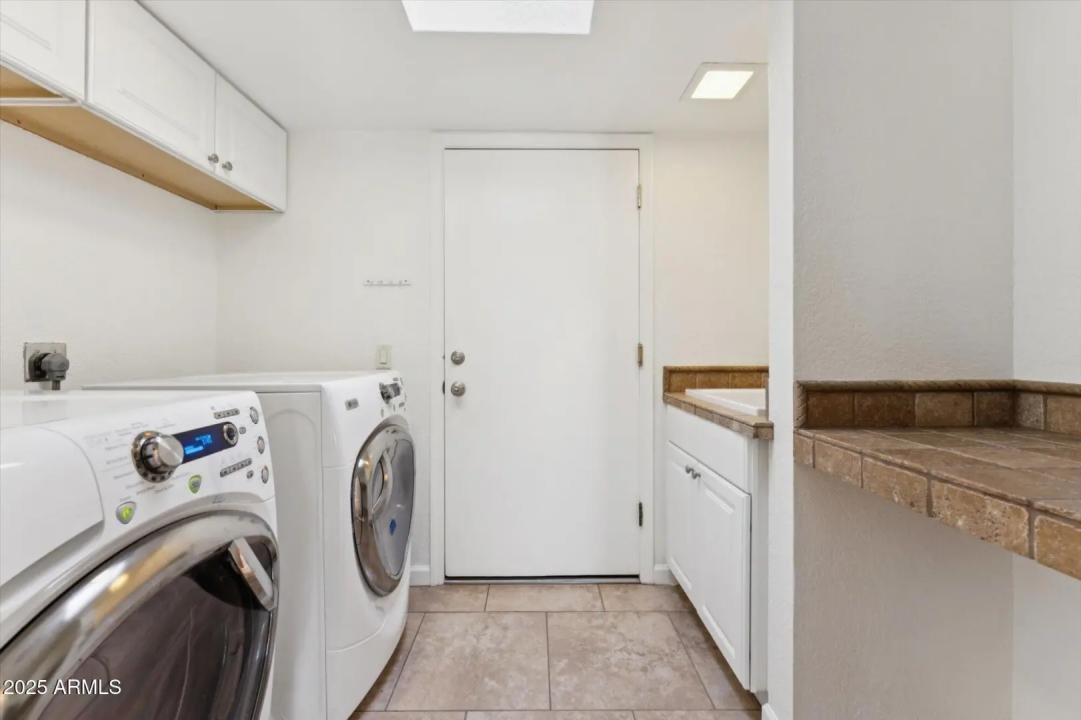 Real Estate Picture 13