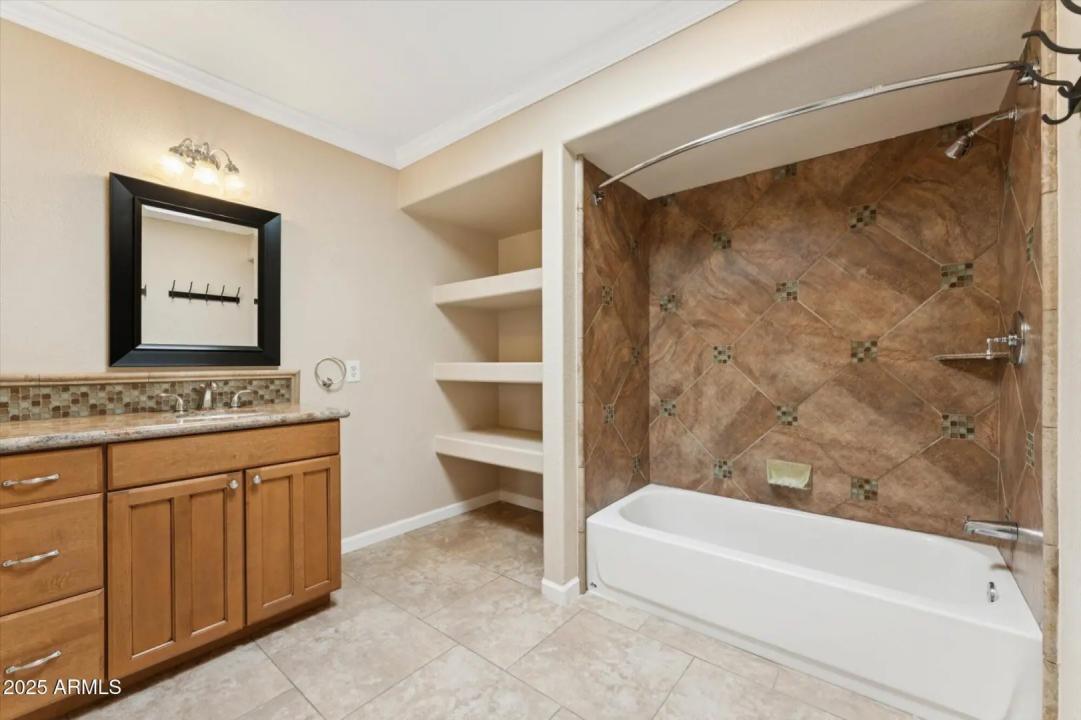 Real Estate Picture 22