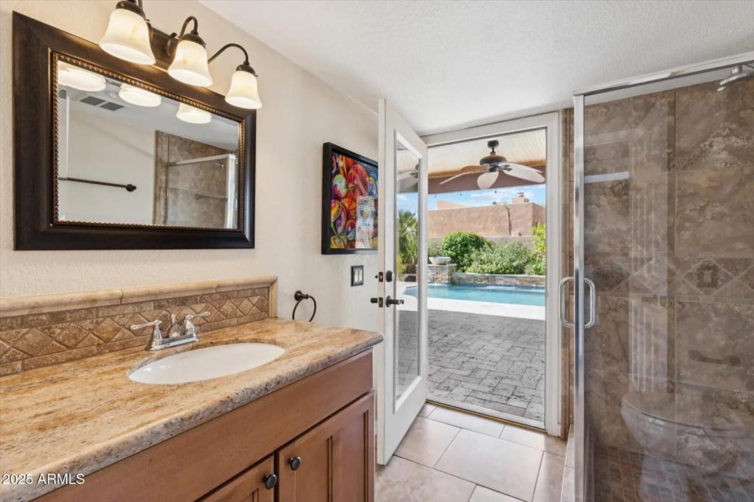 Real Estate Picture 24