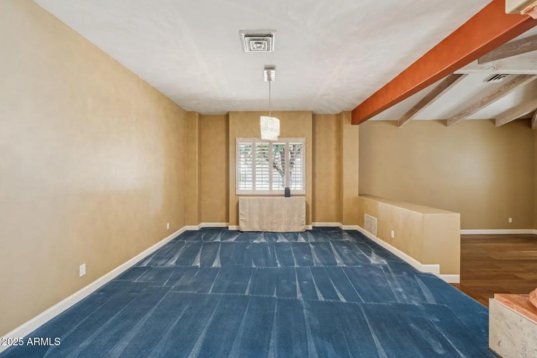 Real Estate Picture 11