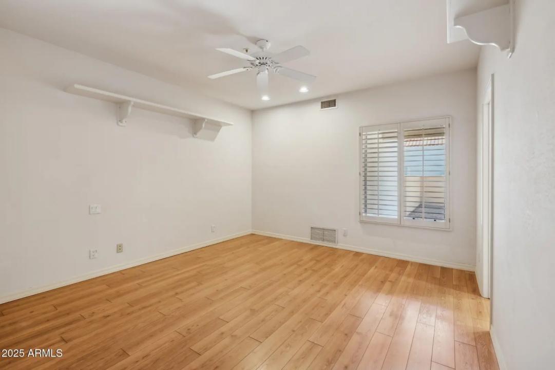 Real Estate Picture 33