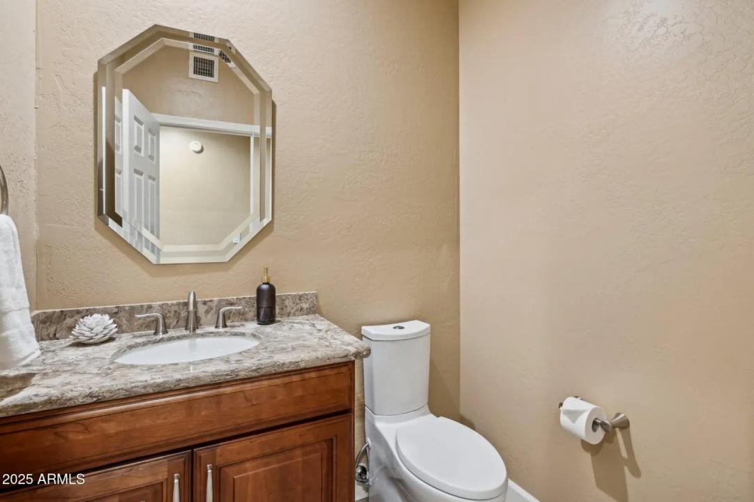 Real Estate Picture 40