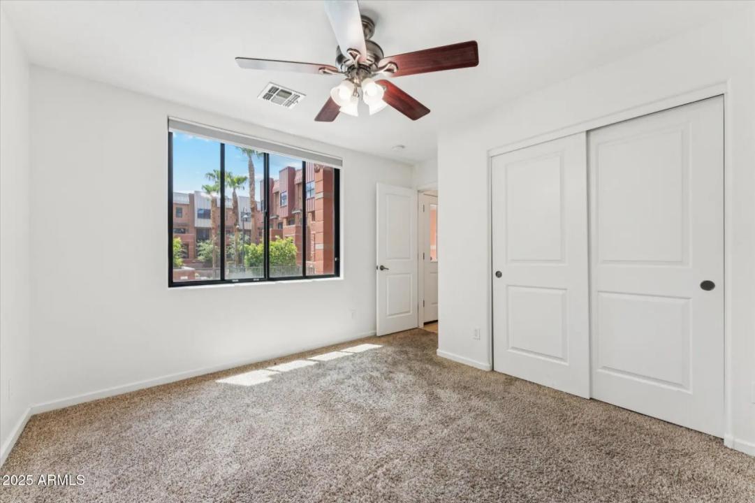 Real Estate Picture 6