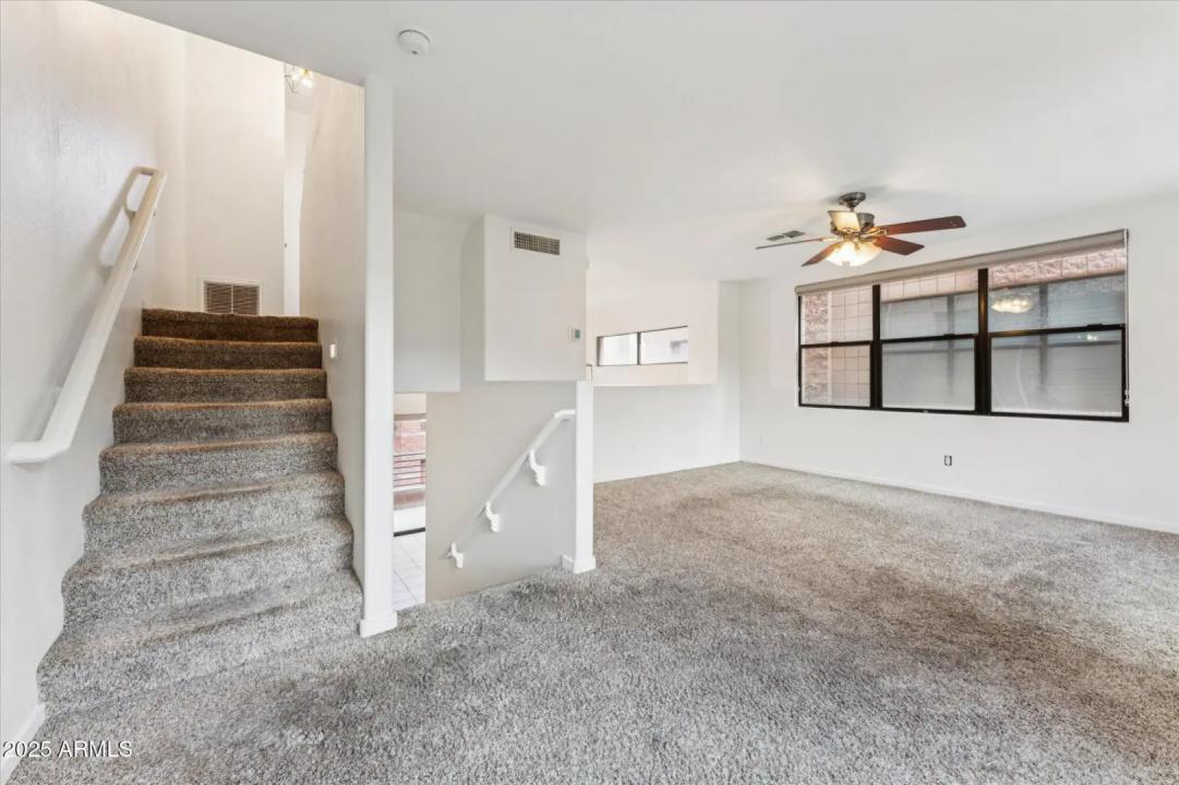 Real Estate Picture 13