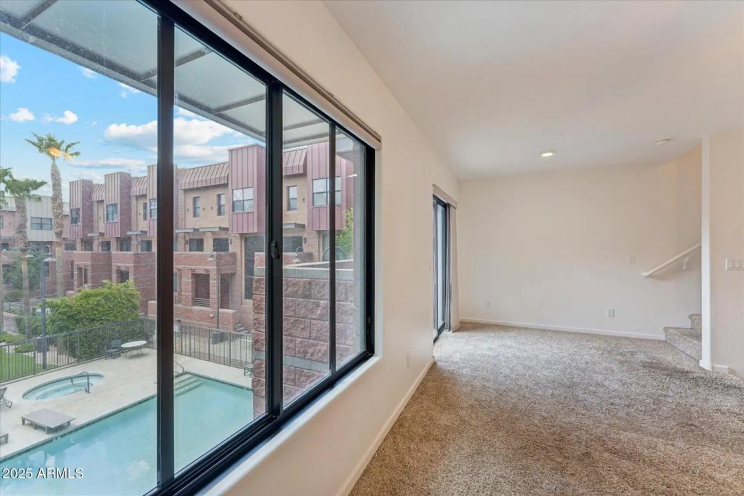 Real Estate Picture 14