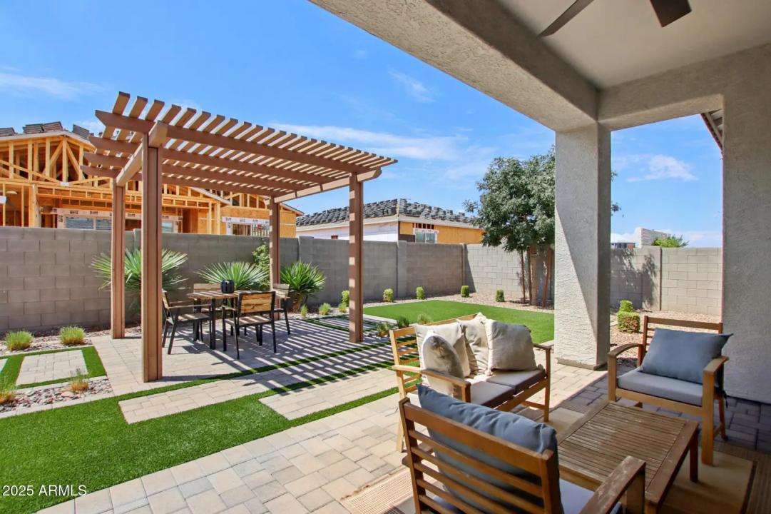 Real Estate Picture 15