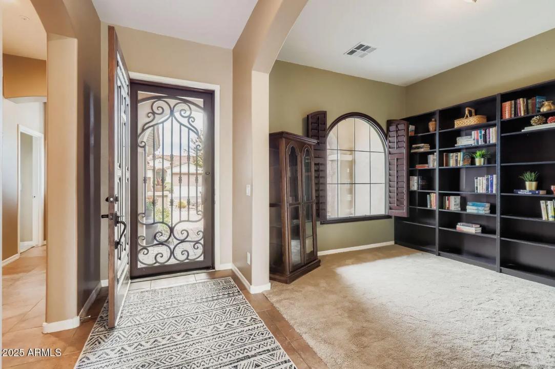 Real Estate Picture 8