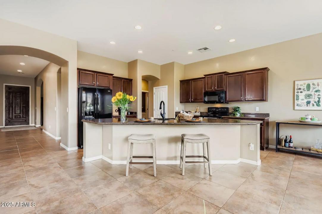 Real Estate Picture 12