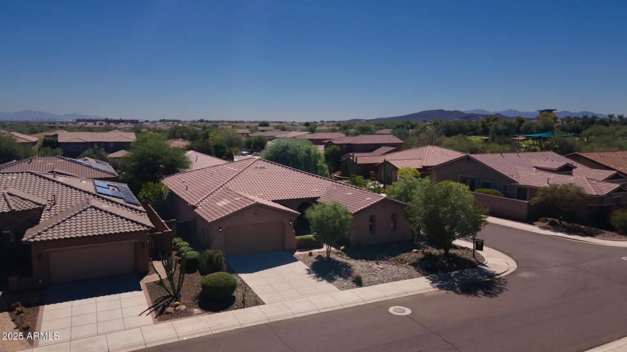 Real Estate Picture 34