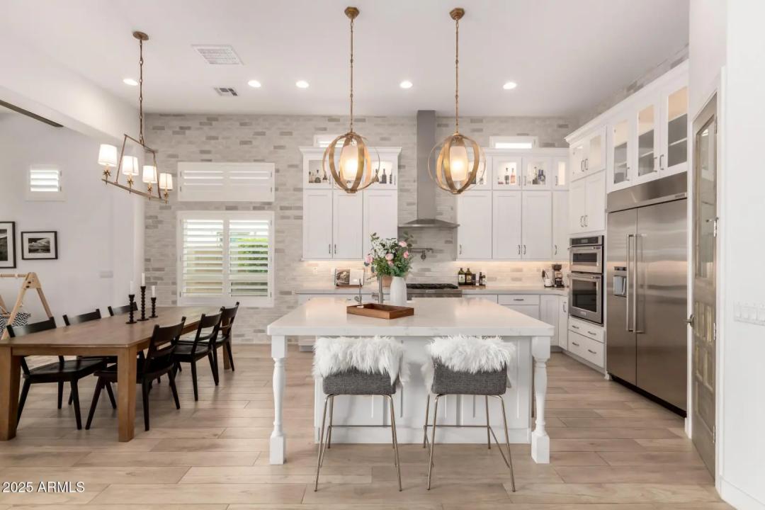 Real Estate Picture 7