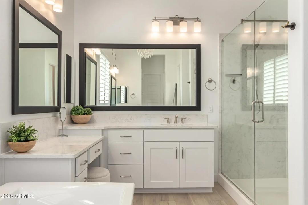 Real Estate Picture 24