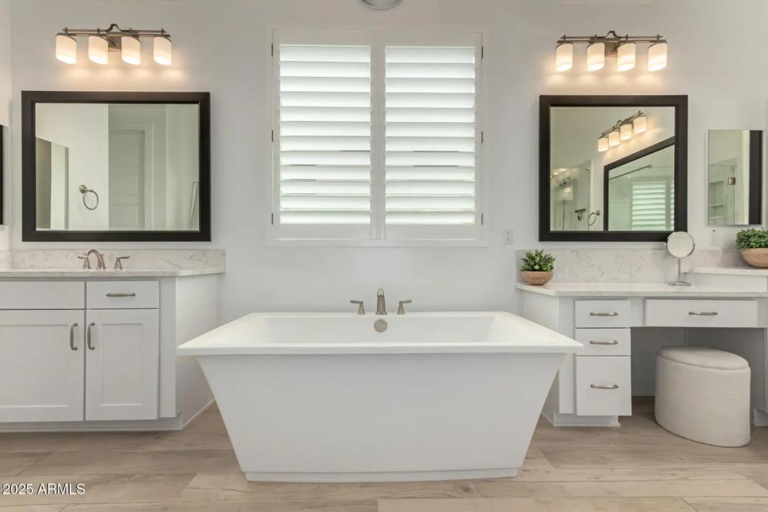 Real Estate Picture 25