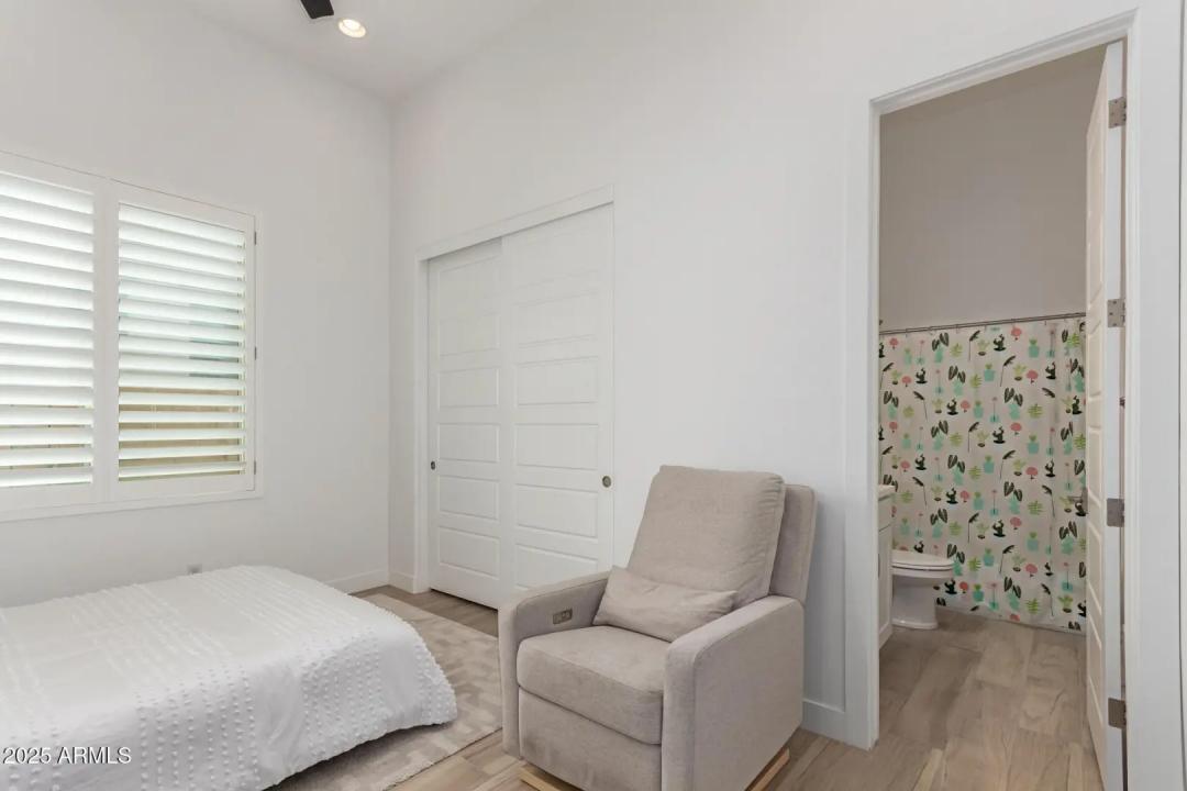 Real Estate Picture 27