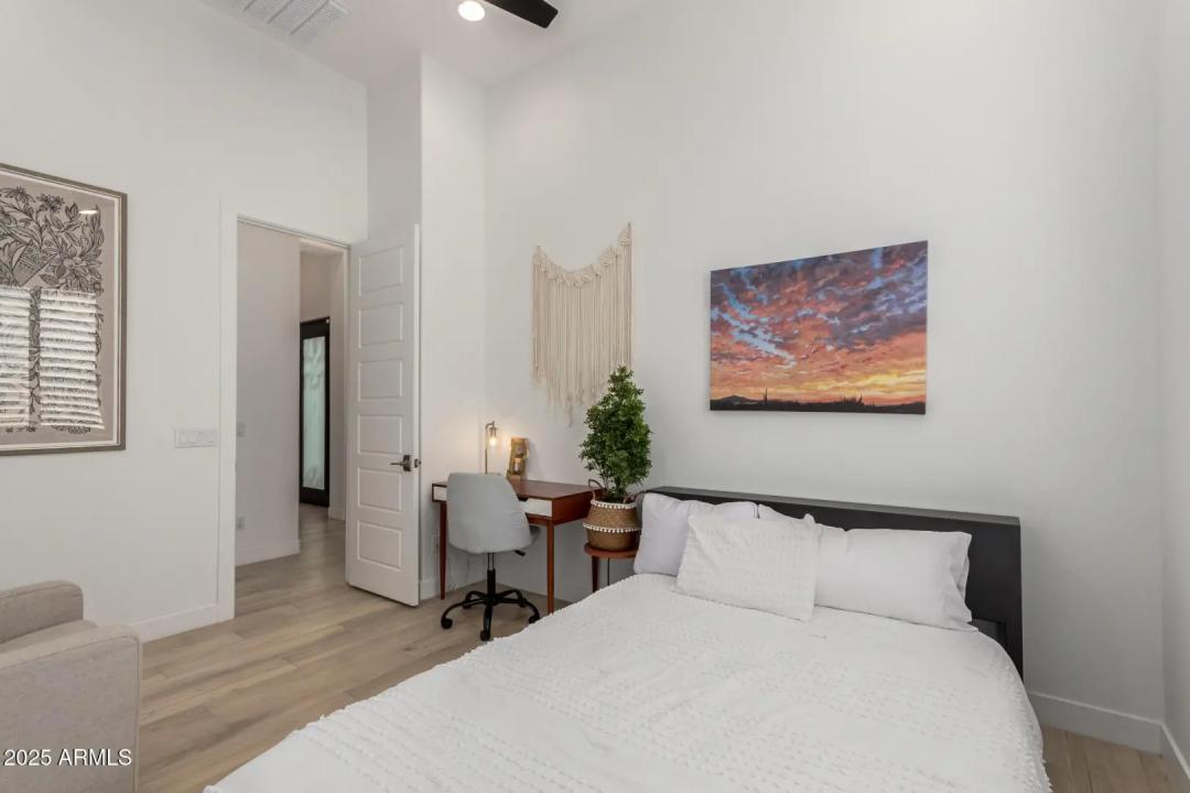 Real Estate Picture 26