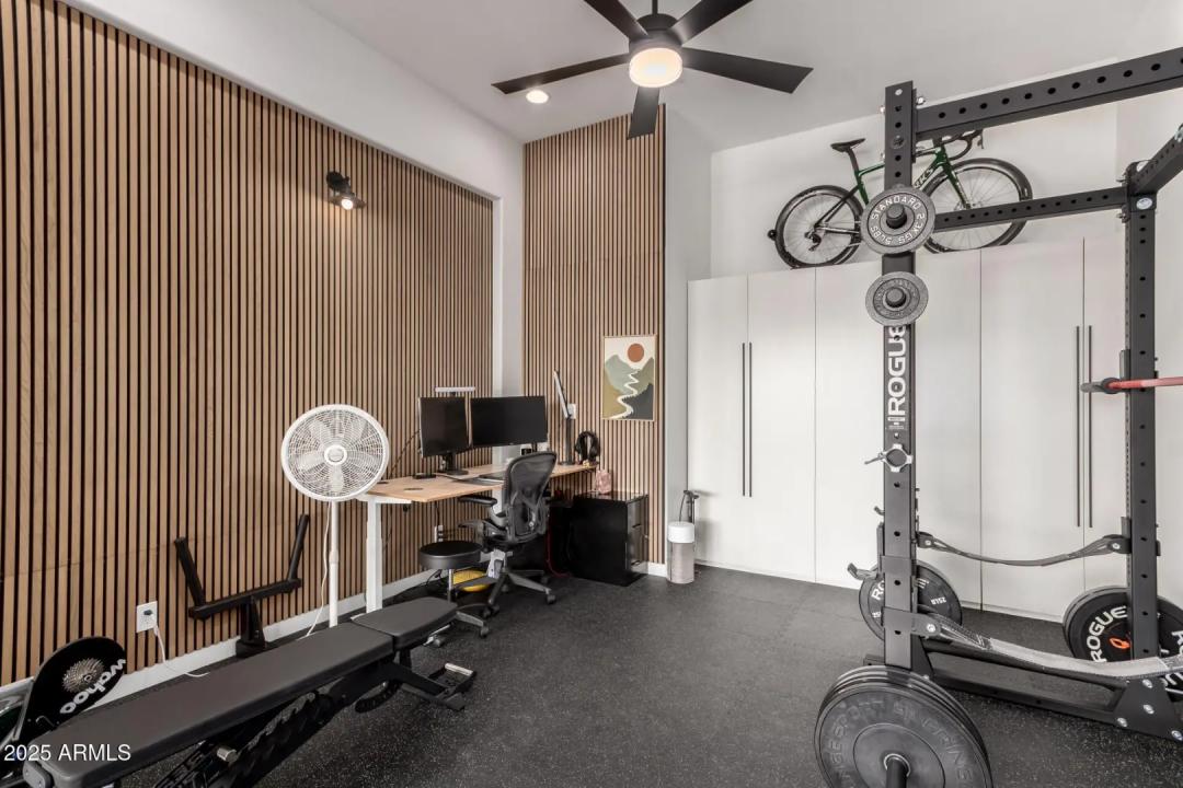 Real Estate Picture 18