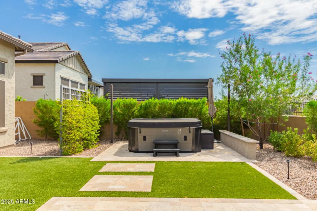 Real Estate Picture 42