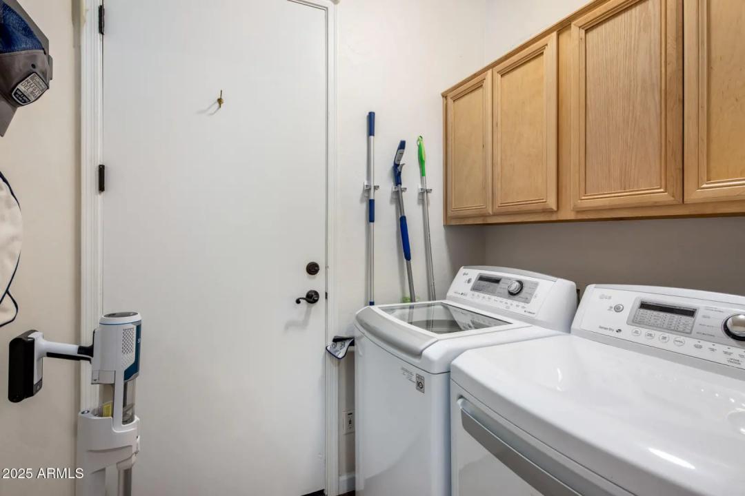 Real Estate Picture 15