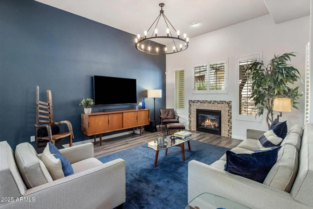 Real Estate Picture 7