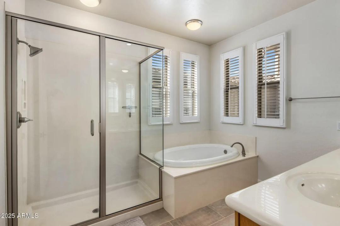 Real Estate Picture 19