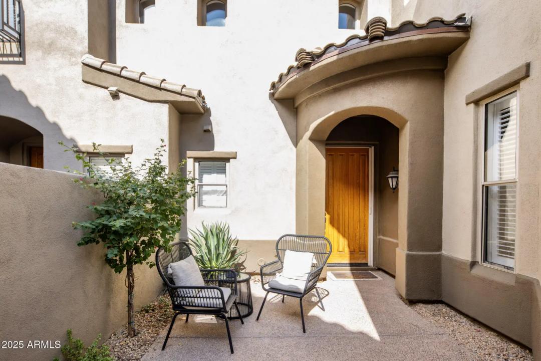 Real Estate Picture 5