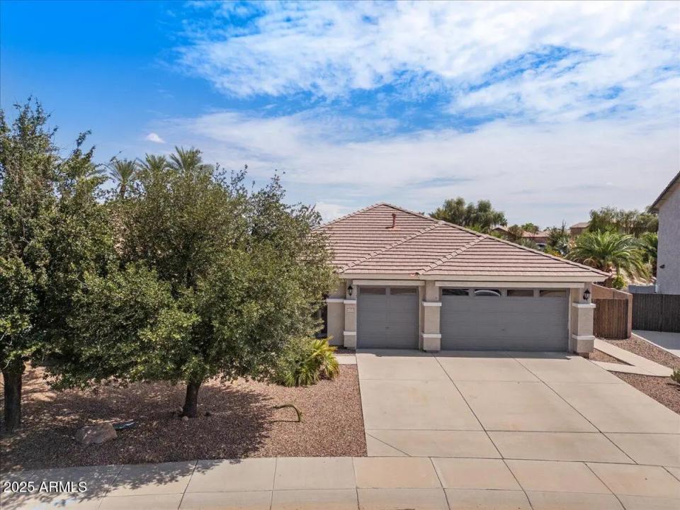 Real Estate Picture 2
