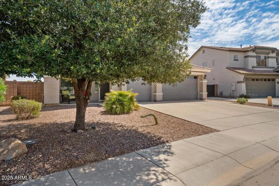 Real Estate Picture 8