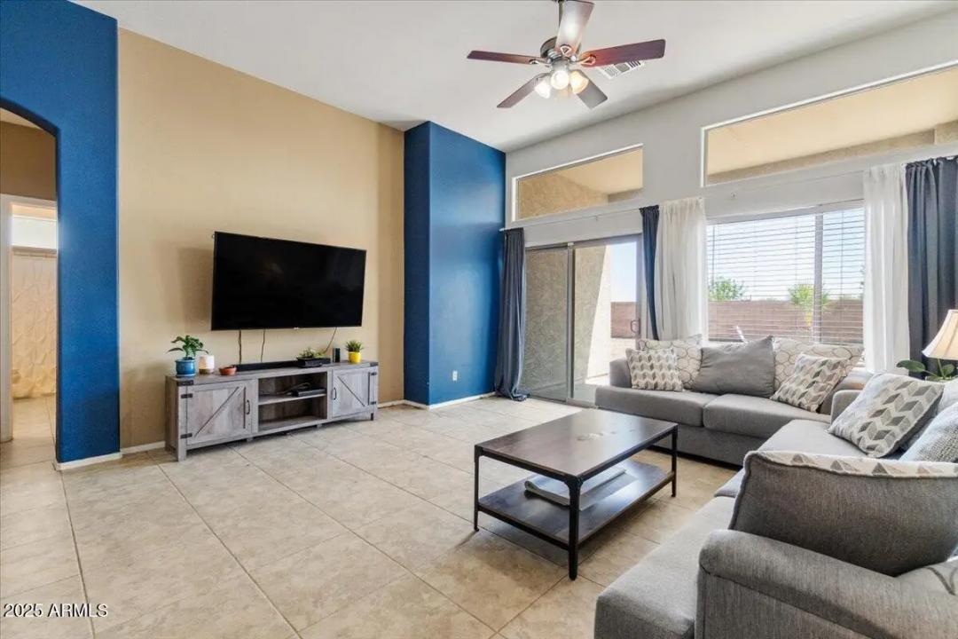 Real Estate Picture 23