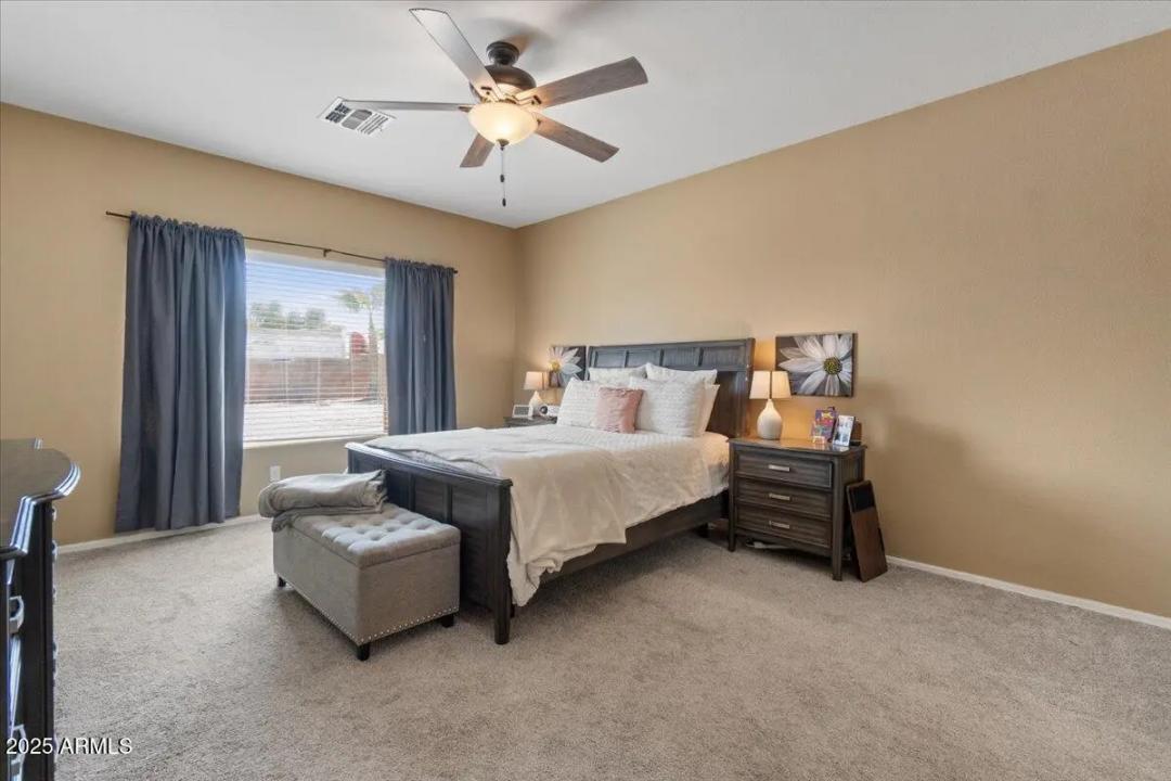 Real Estate Picture 25