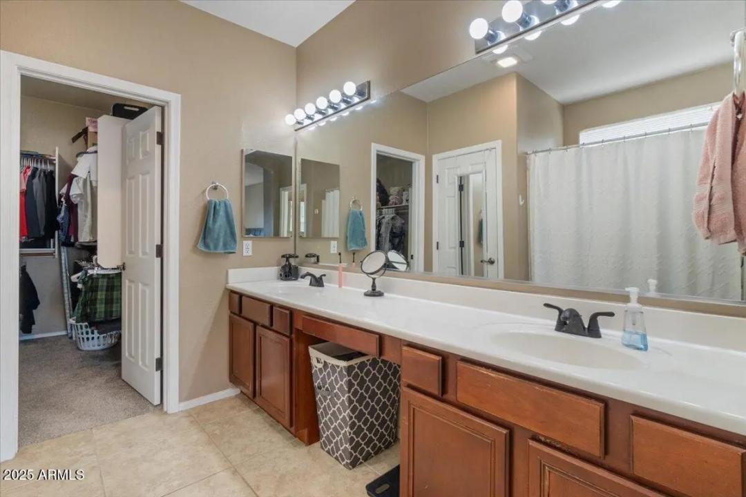 Real Estate Picture 28