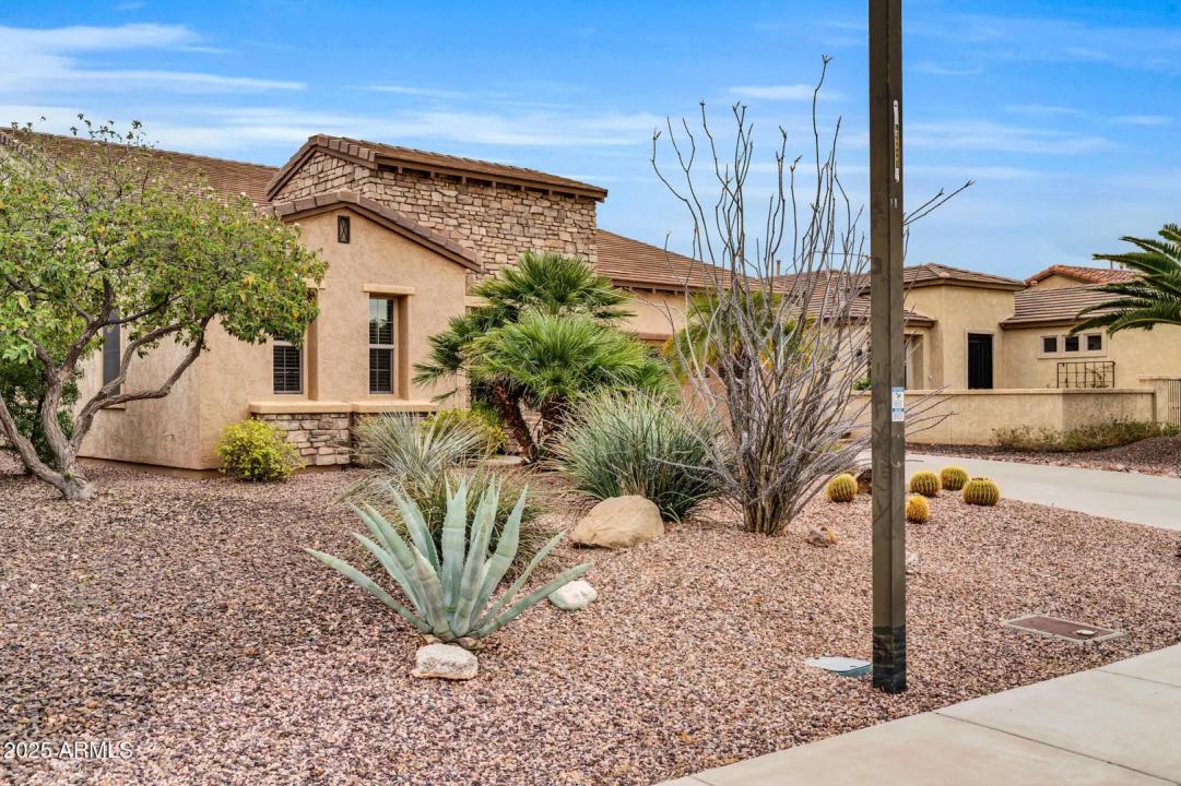 Real Estate Picture 3