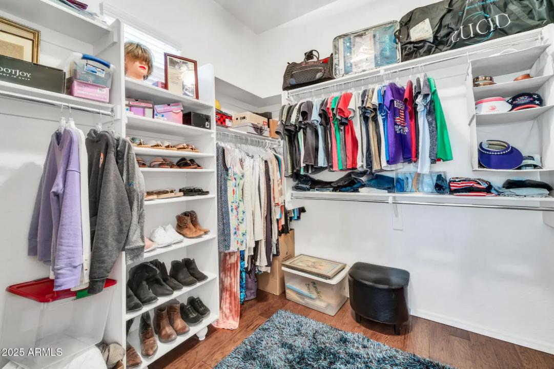 Real Estate Picture 14