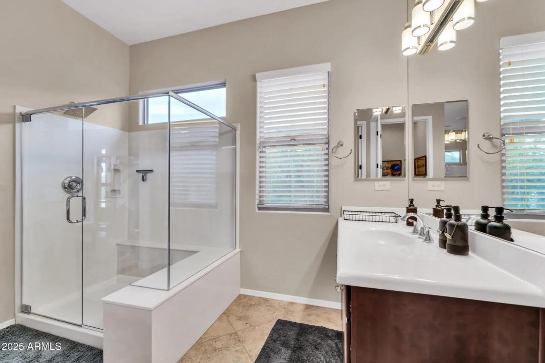 Real Estate Picture 15