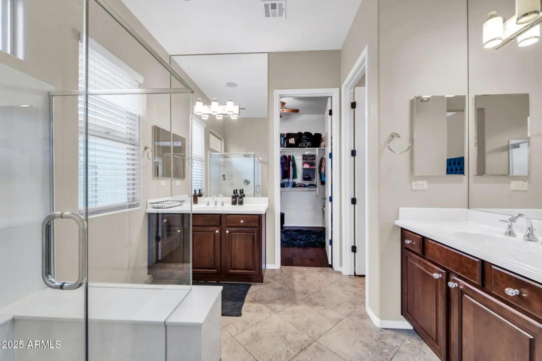 Real Estate Picture 16