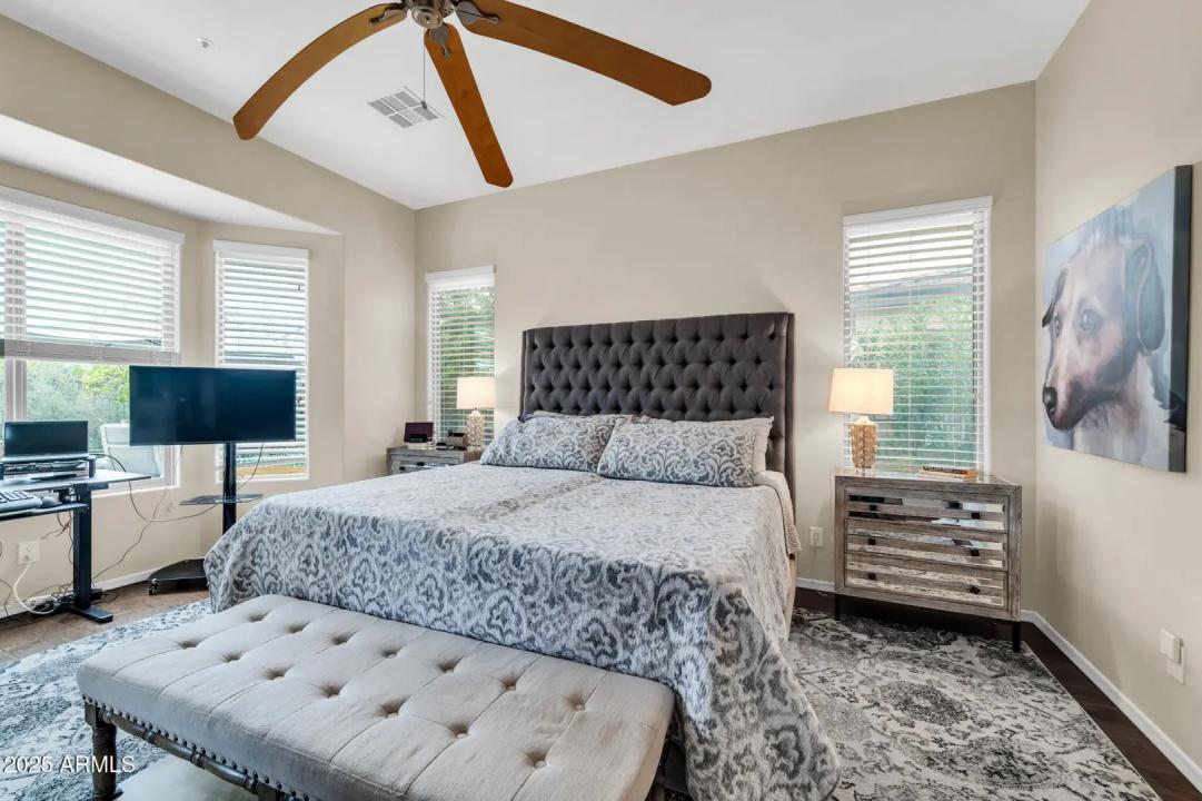 Real Estate Picture 18