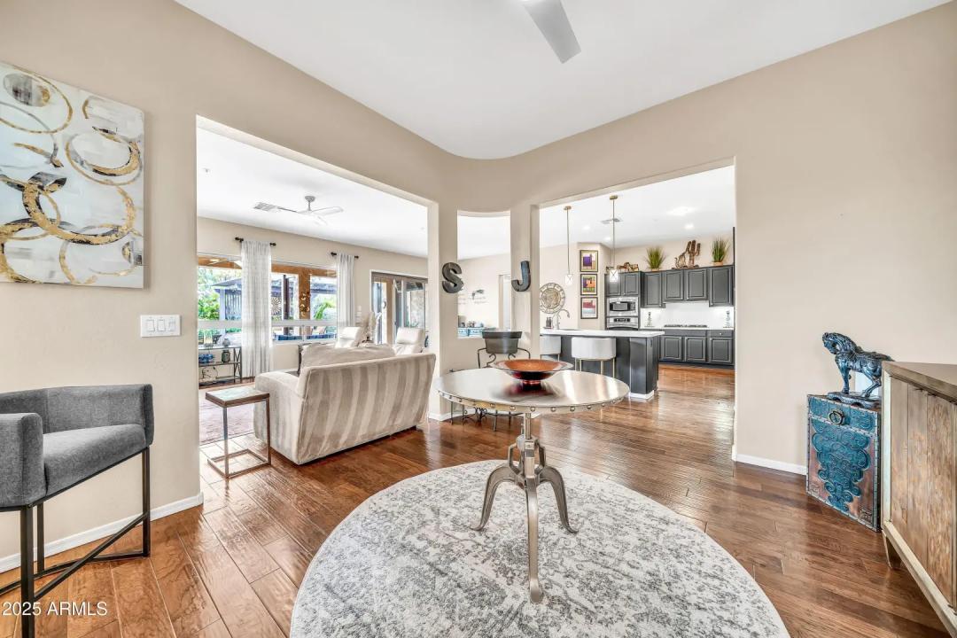 Real Estate Picture 8