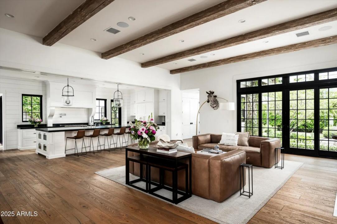 Real Estate Picture 5