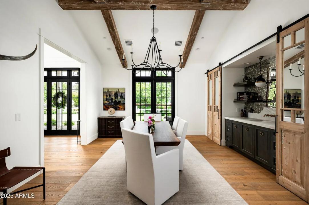Real Estate Picture 14