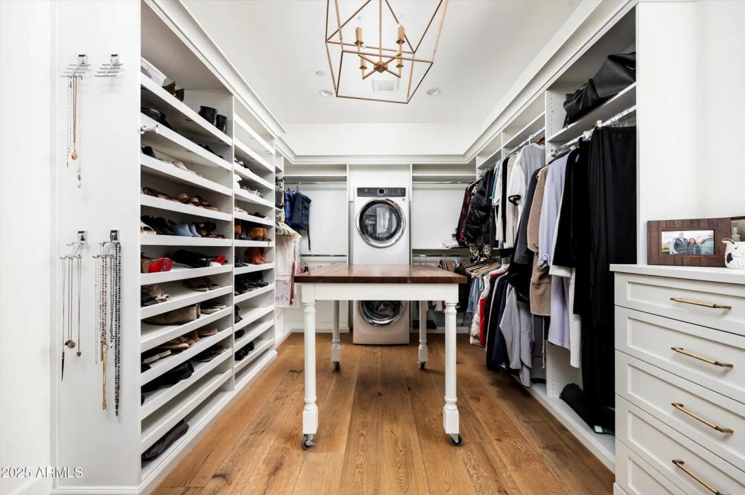 Real Estate Picture 24