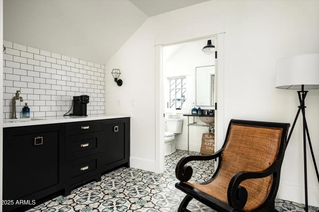 Real Estate Picture 36
