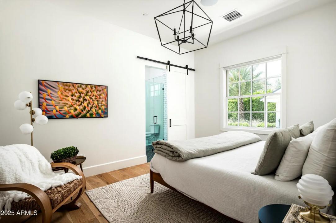 Real Estate Picture 29