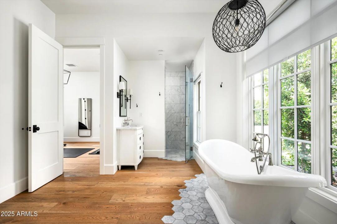 Real Estate Picture 32