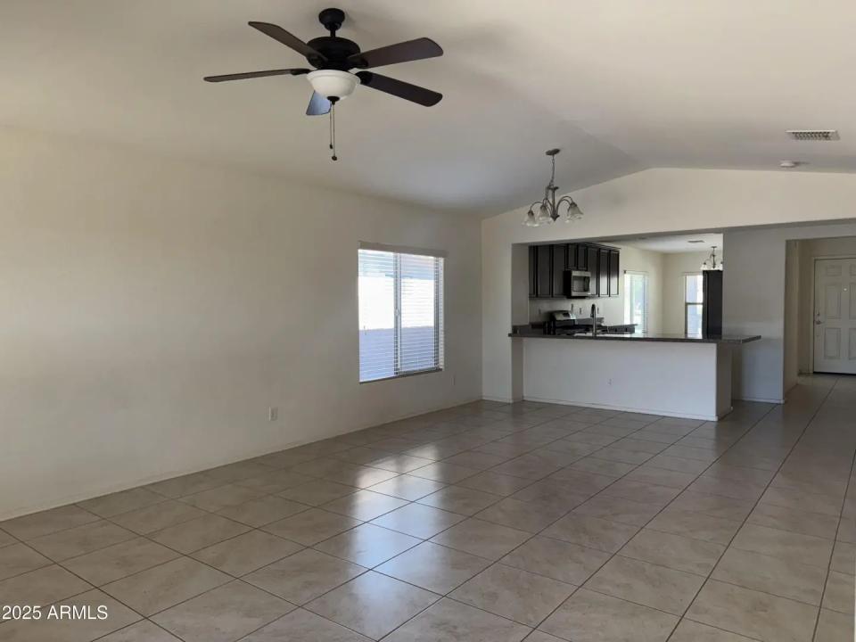 Real Estate Picture 5