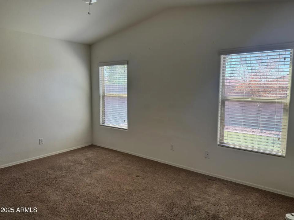 Real Estate Picture 6