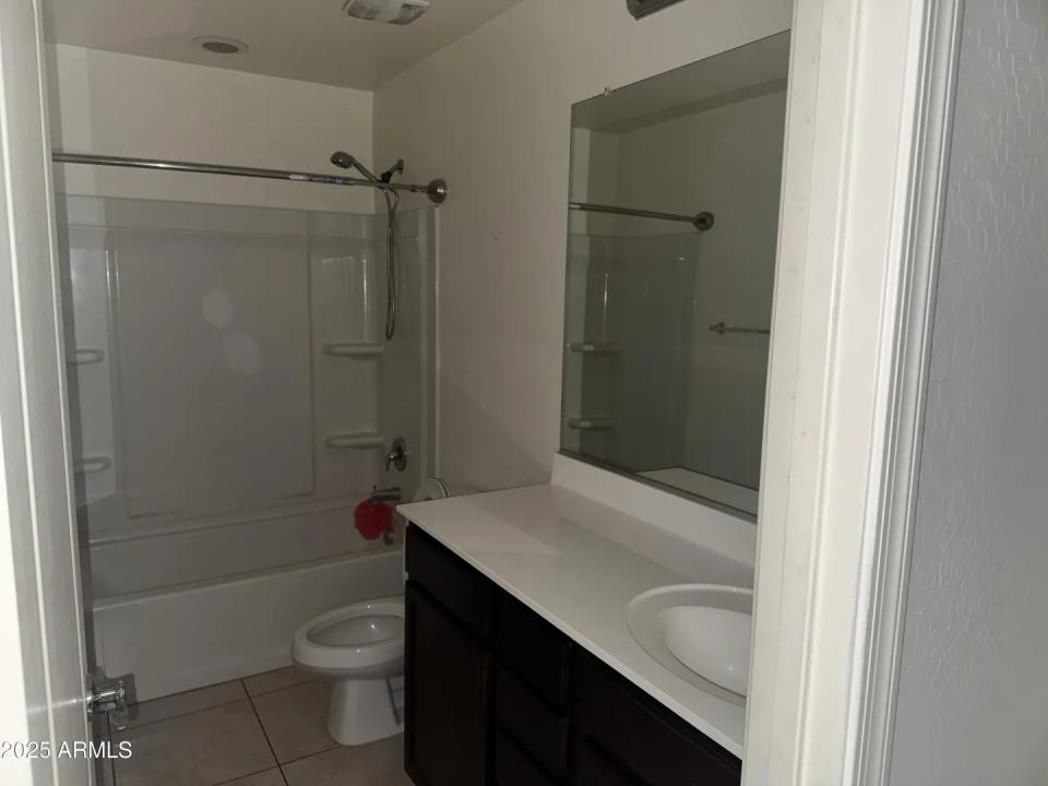 Real Estate Picture 9